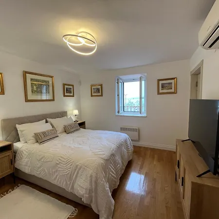 Prima فيلة Kaštela