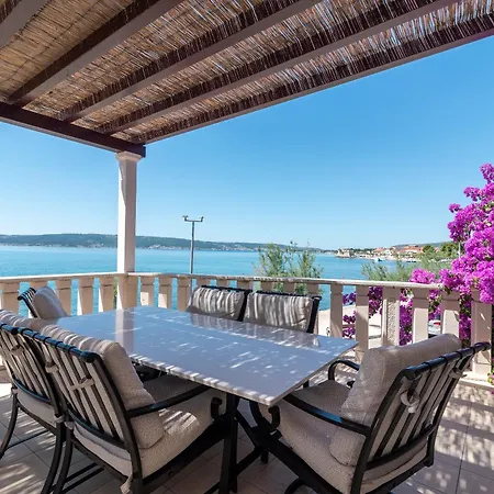 Prima Vila Kastela